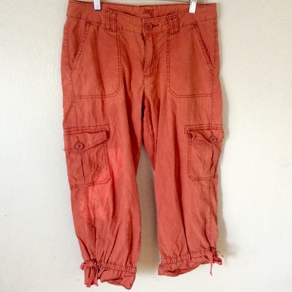 Red pants - Picture 2 of 7